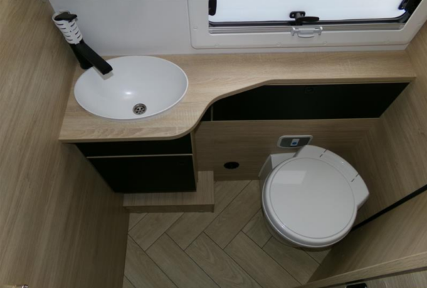 CHALLENGER 380 ETAPE EDITION – Bild 3